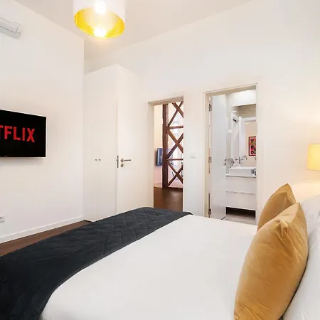 アパート Whome Escape Exclusive Downtown Building For Rent *