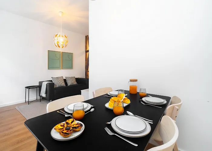 Whome Escape Exclusive Downtown Building For Rent Appartamento Lisbona